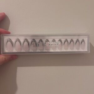 Press on French manicure